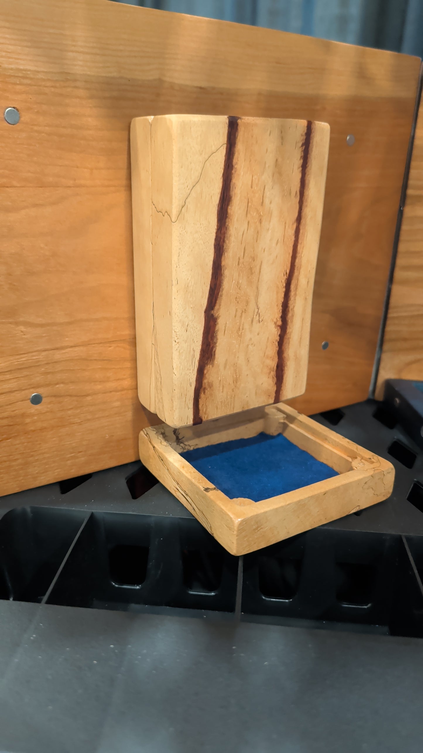 Heartwood Tamarind | Screen Dice Tower