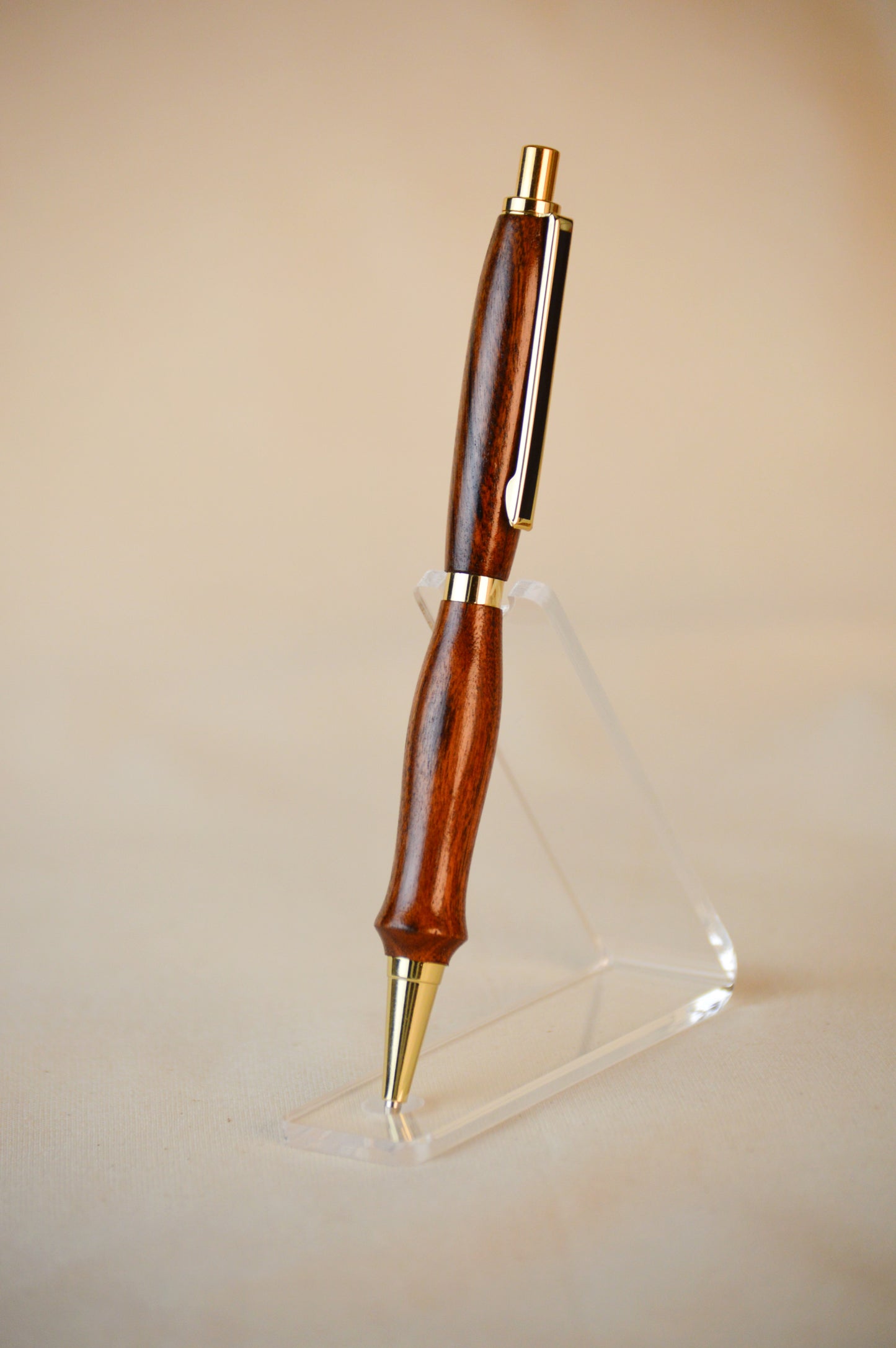 Hero Quill | Bolivian Rosewood w Gold Finish